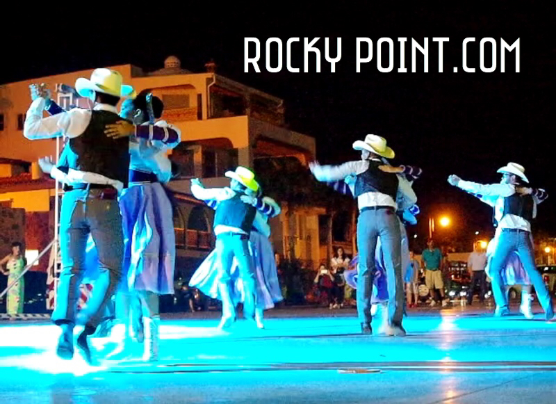 Ballet Folklórico on the Malecon